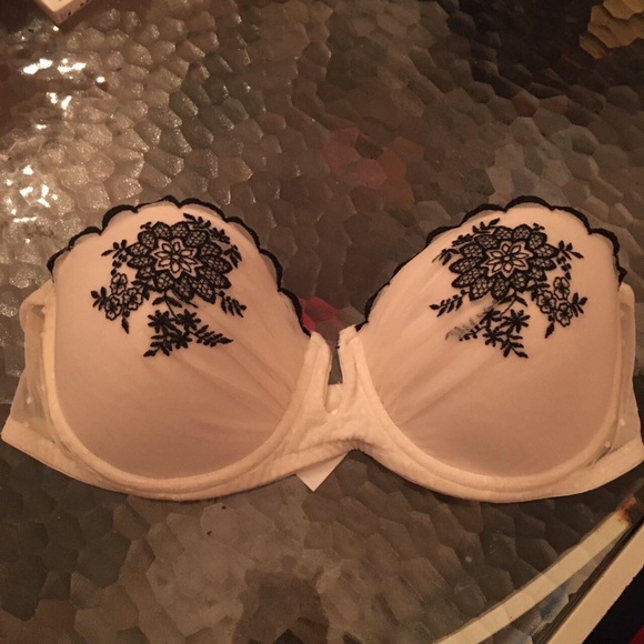 Gilligan & O'Malley Other - Gilligan and O’Malley Strapless Bra